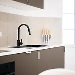 Apartment Deux Pieces Renove Au Coeur De La Vieille Ac